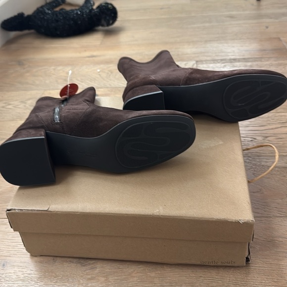 Gentle Souls by Kenneth Cole Suede Elbert Bootie - Picture 12 of 13